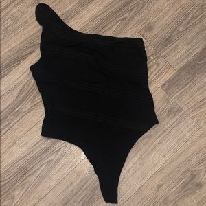 Victoria Sport One shoulder Top